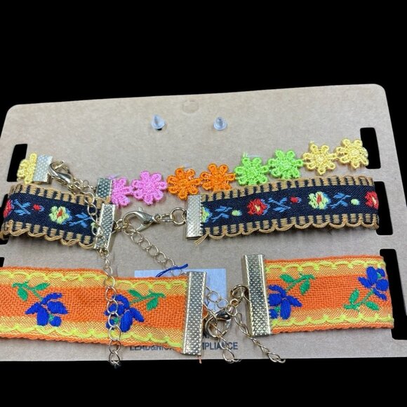 Wildflower Boho Floral Choker Necklace Set With Gold Tone Studs Festival Y2K - Picture 4 of 5